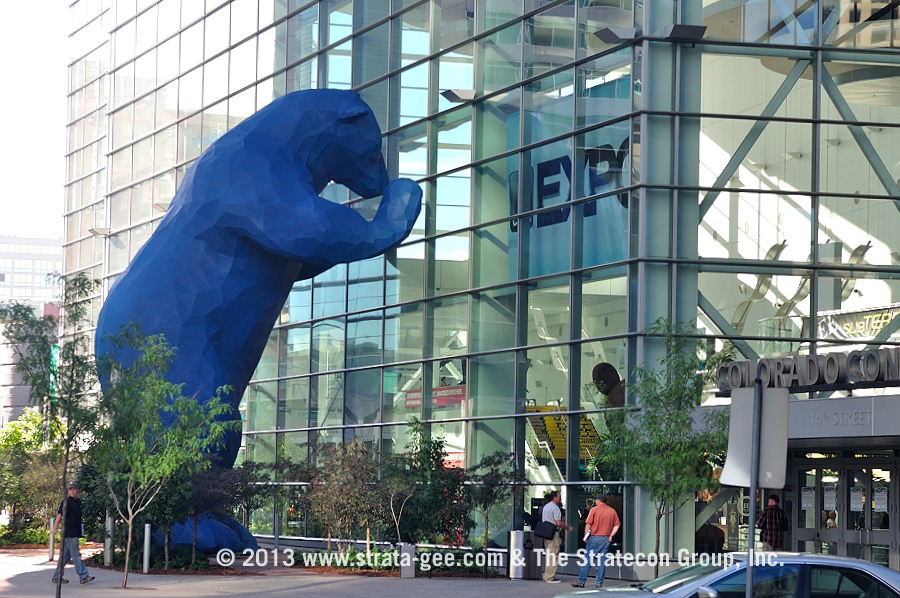 Photo of front of convention center