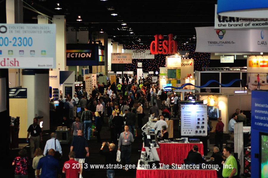 Photo of CEDIA Expo main aisleway