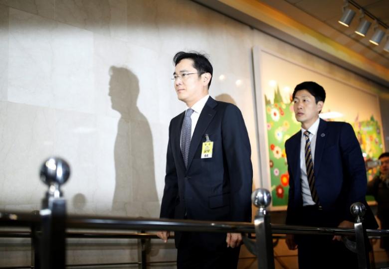 Samsung Electronics vice chairman Jay Y. Lee (center) Photo: REUTERS/Kim Hong-Ji