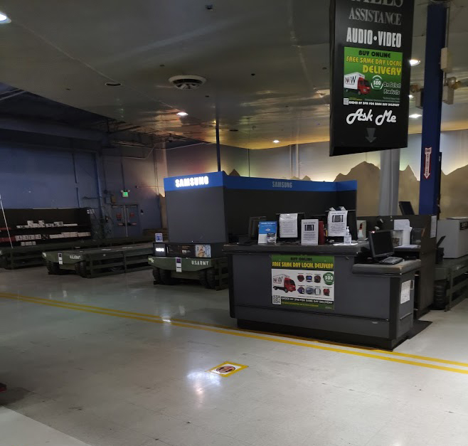 Fry's store from a different angle, equally bereft of products