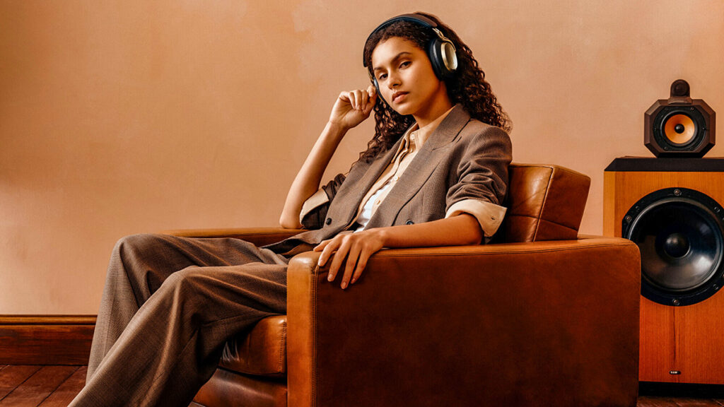 B&W Px8 S2 in Midnight Blue finish